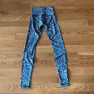 Lululemon patterned leggings size 4